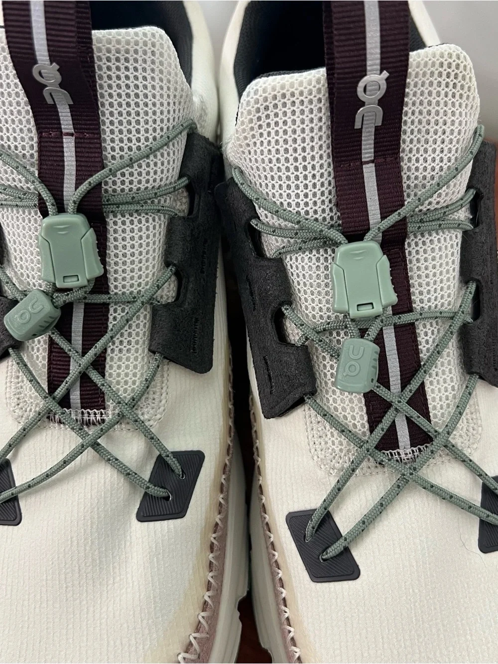 On Running Cloudaway Trail Sneakers Hiking Gorpcore EU 41 / US 9.5 Toggle Laces